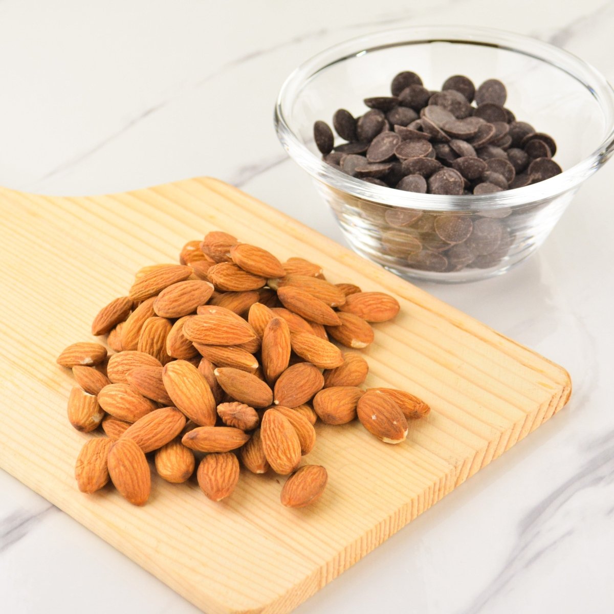 マカロン ショコラアーモンド - 魔法洋菓子店ソルシエ