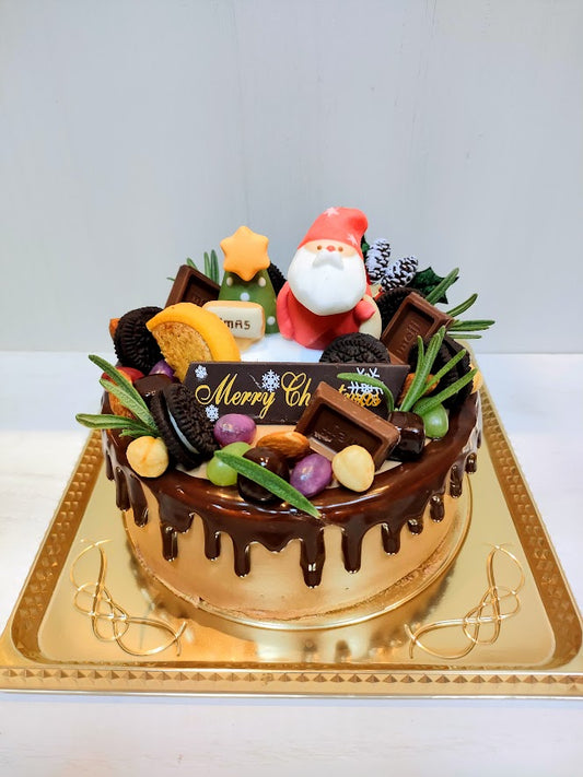 驚くほど簡単！スーパーのお菓子でクリスマスケーキデコレーション術
