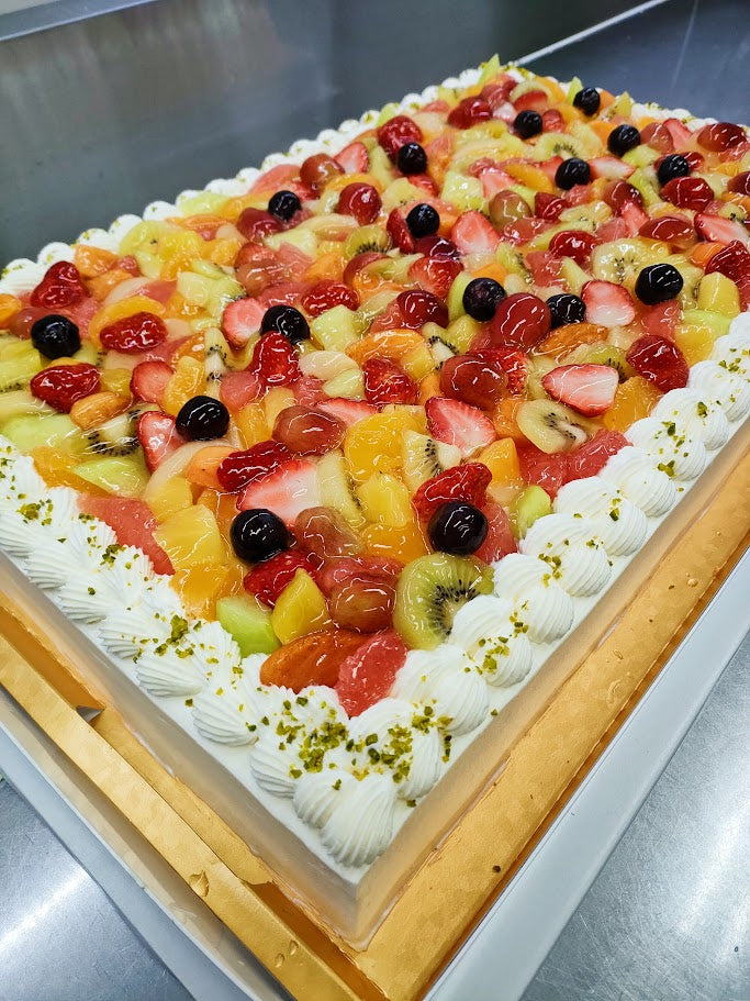 🎂🌈 ソルシエの特大パーティーデコレーションケーキで、あなたの特別な日を祝福しましょう！ 🥳