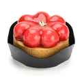 ラズベリーと苺の華タルト | プティガトー（小物ケーキ）